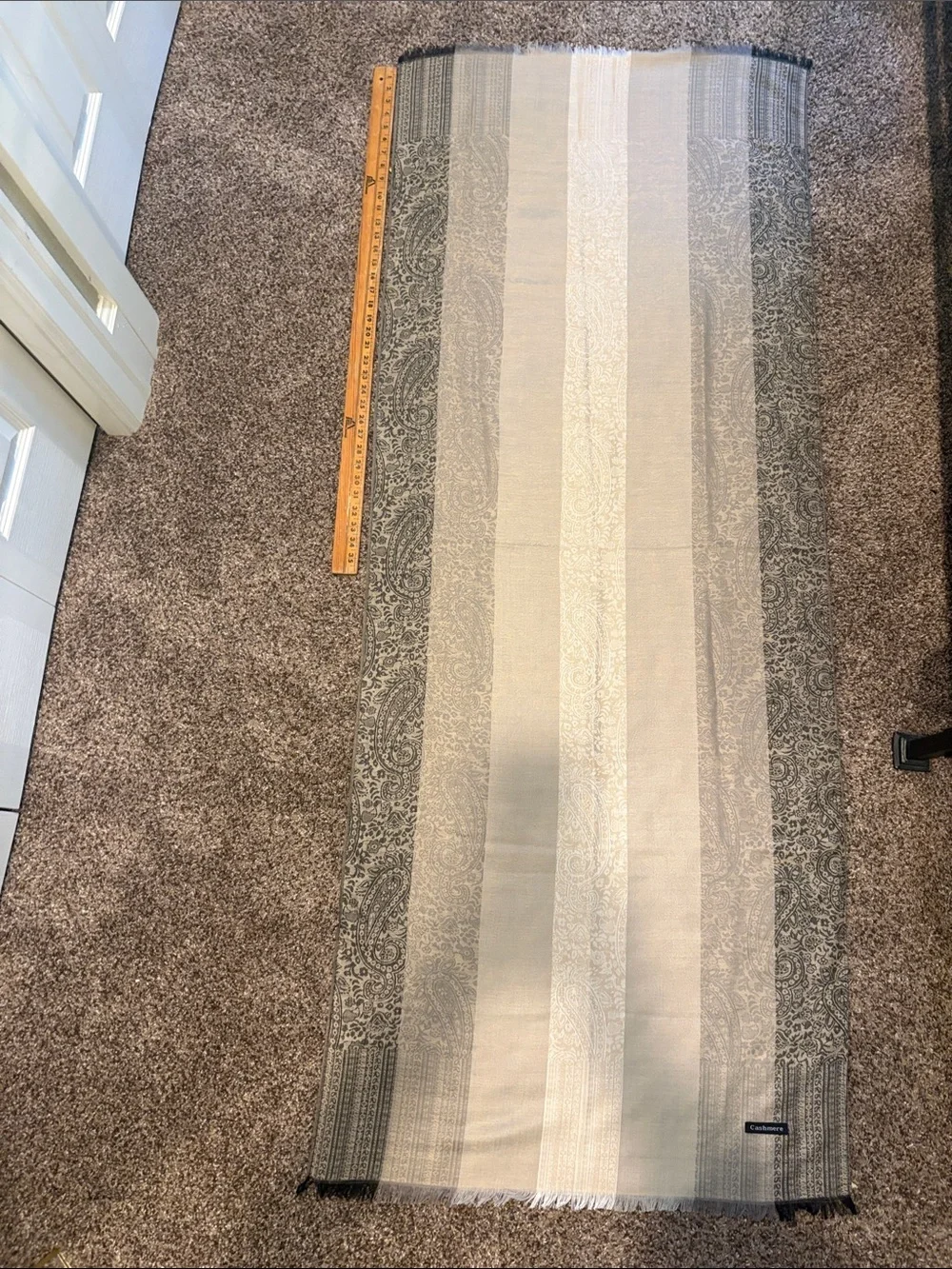 Neutral Paisley Throw - Beige and Gray